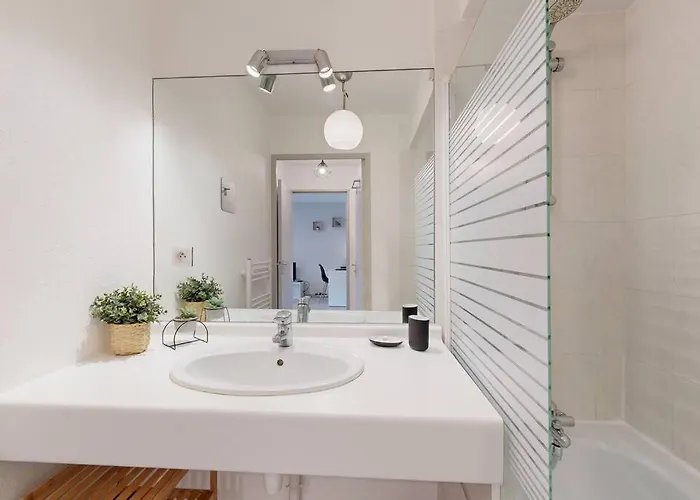 My Cozy Flat - Cote Jardin - Parking - Terrasse Apartman